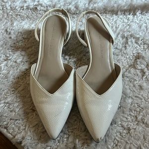 Cupcakes & Cashmere White Singbacks